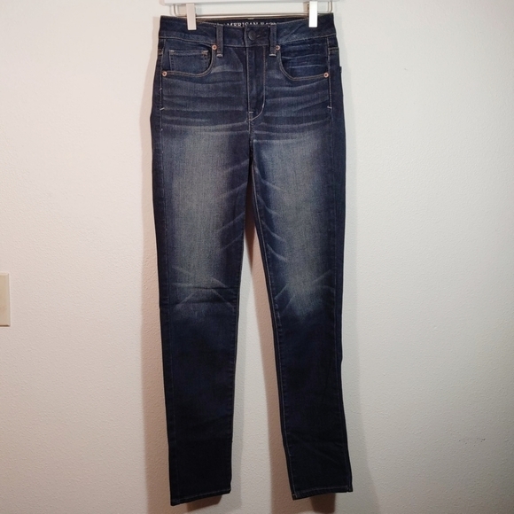 American Eagle Dark Wash Hi-Rise Skinny Jean 2 - Picture 1 of 3